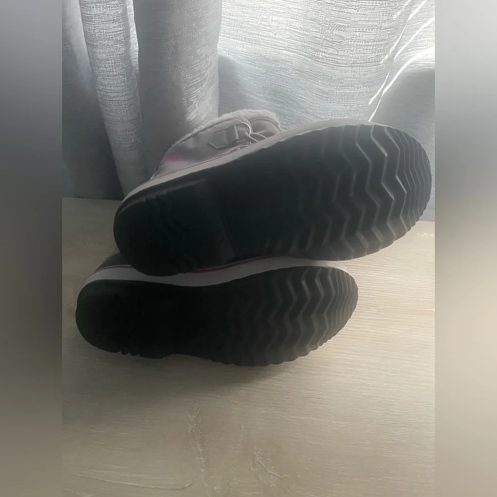 Sorel Gray and Black Boots with Pink Accents Like new  Size 1
